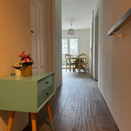 Marbela أوستكا